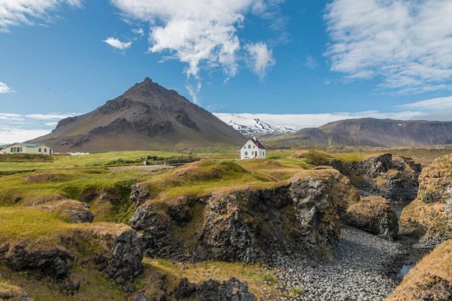 Reykjavik: Private Snaefellsnes and Kirkjufell Jeep Tour - First stop: Budir’s black church and mossy lava fields