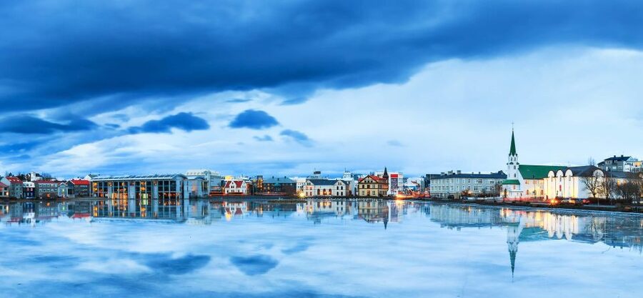 Reykjavik: Sightseeing Walking Tour with a Viking - Laugavegur for about 20 minutes: how locals think about food and drink