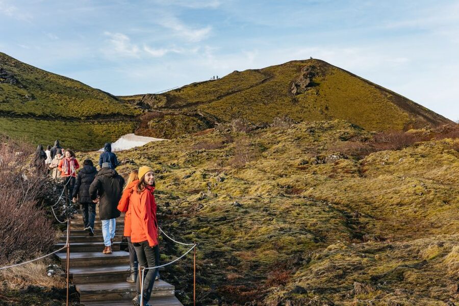 Reykjavik: Silver Circle Tour, Canyon Ride, & Thermal Baths - Reykjavik pickup and the drive west: set expectations early