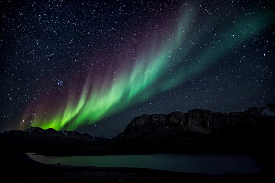 Reykjavik: Small-Group Northern Lights Tour with Pickup - A Small-Group Aurora Hunt from Reykjavik (Why this format matters)