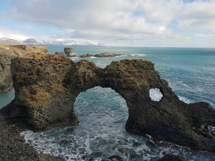 Reykjavik: Small-Group Snæfellsnes Day Trip - Djúpalónssandur black beach and the lifting stones tradition