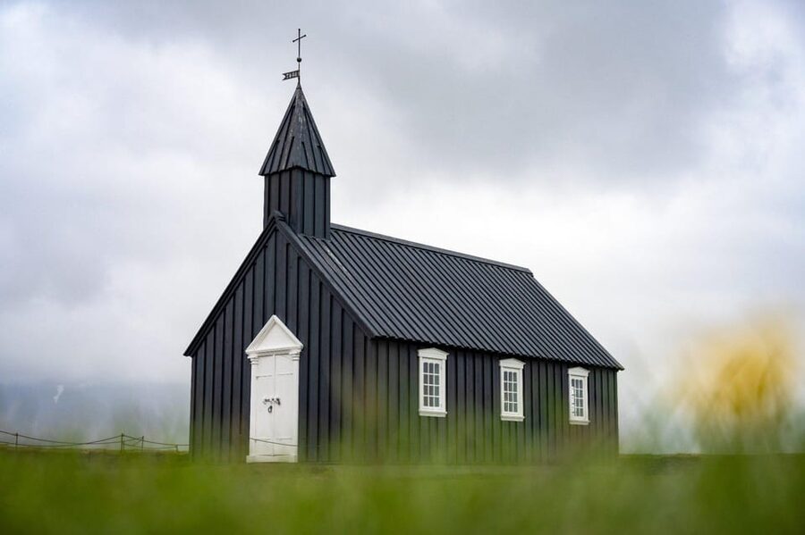 Reykjavik: Snæfellsnes Day Trip with Vatnshellir Lava Cave - Kirkjufell, Svöðufoss, and Ingjaldshólskirkja Church: The Photo Trio
