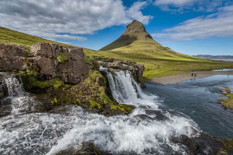 Reykjavik: Snæfellsnes & Mt. Kirkjufell Small Group Tour - Ytri Tunga photo stop: cliffs, birds, and quick photo time