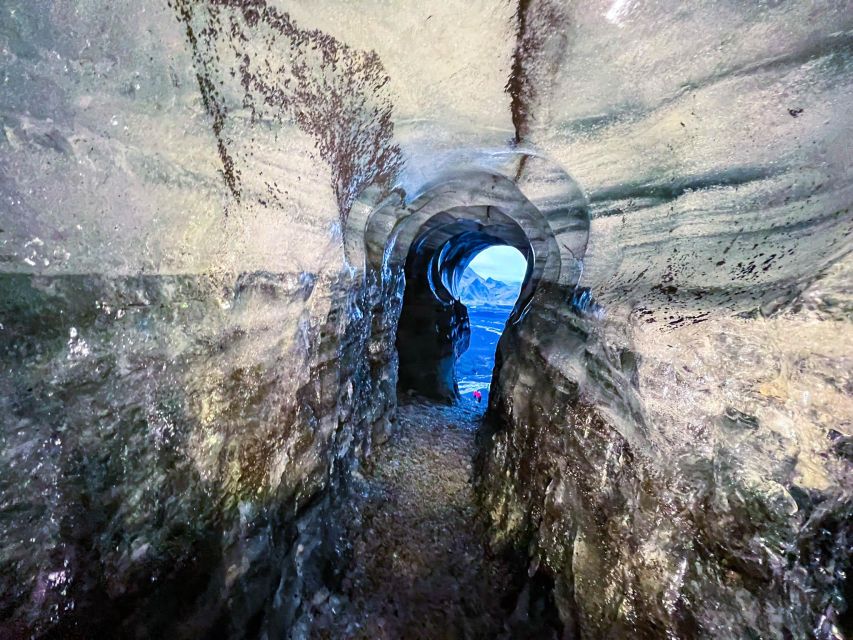 Reykjavik: South Coast and Katla Ice Cave Small Group Tour - Super Jeep off-road driving: why the transfer is part of the tour