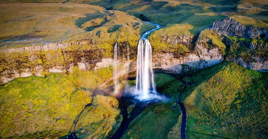 Reykjavík: South Coast Waterfalls, Black Sand & Glacier Tour - The long transfer rhythm: Hvolsvöllur break and steady southbound progress