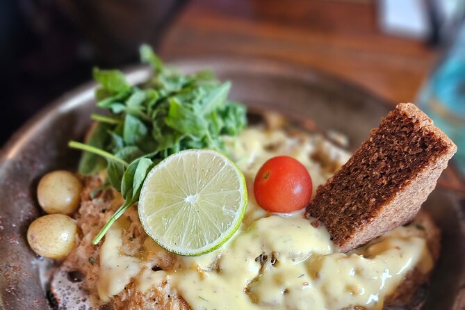Reykjavik Street Food Walking Tour - Bæjarins Beztu Pylsur: the hot dog stop you come for