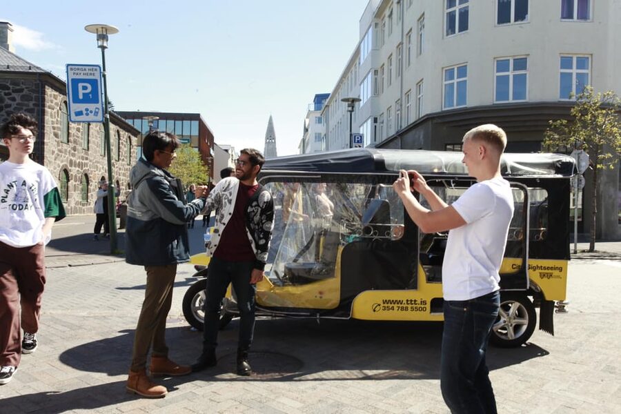 Reykjavík Tuk Tuk Tour - Entering the Reykjavik Tuk-Tuk: electric comfort, not a gimmick