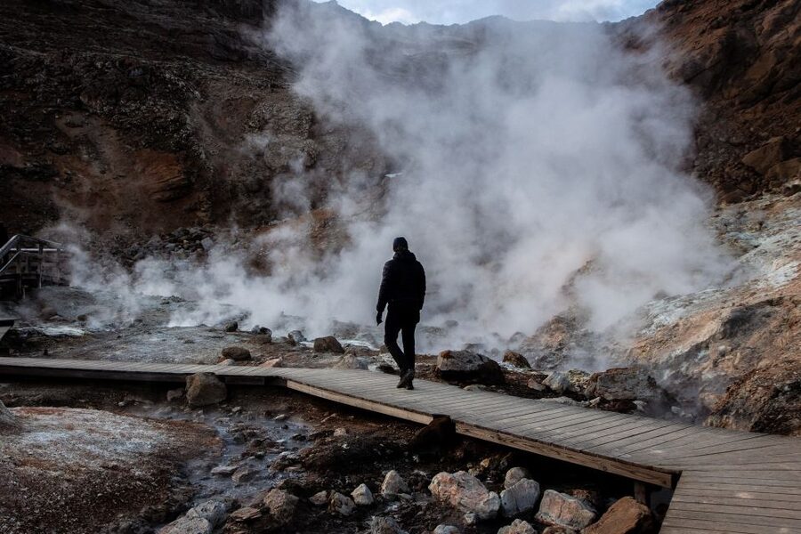 Reykjavík: Volcano Eruption Site and Reykjanes Hiking Tour - What to bring (and what to avoid) for this Reykjavik volcano tour
