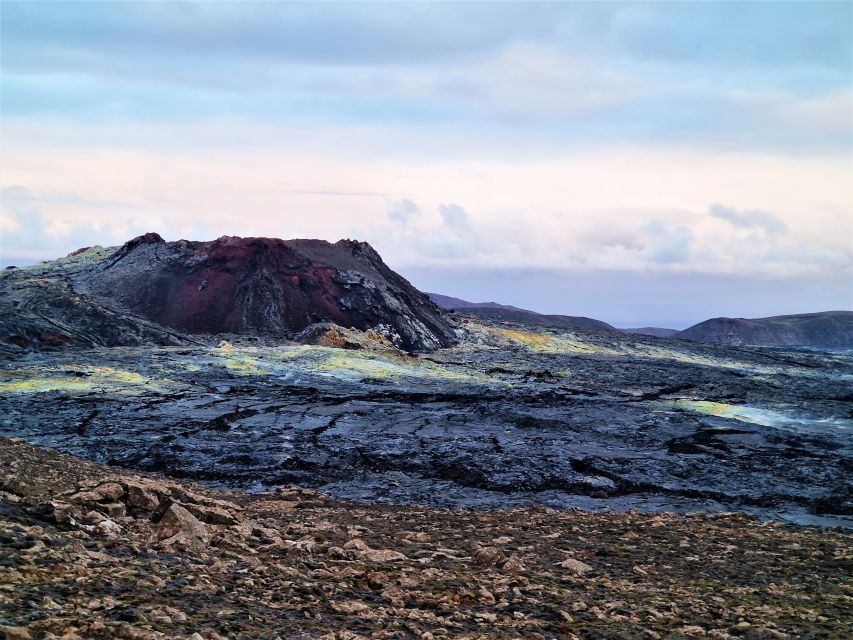 Reykjavík: Volcano Eruption Site and Reykjanes Hiking Tour - Geldingadalur Valley: the hike to recent eruption sites