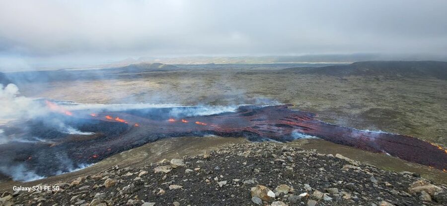 Reykjavík: Volcano Hike, Visit Grindavík and Blue Lagoon - What to pack for a lava day in Iceland weather