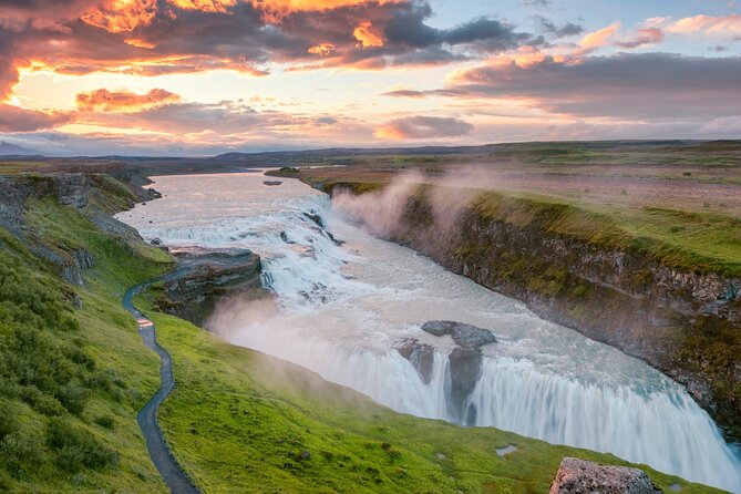 Self Guided Driving Audio Tour of Iceland Golden Circle - Why a self-guided Golden Circle feels better than the big bus