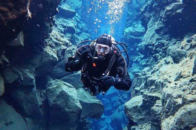 Silfra: Diving Between Tectonic Plates - Meet on Location - Price and value: what you’re really paying for