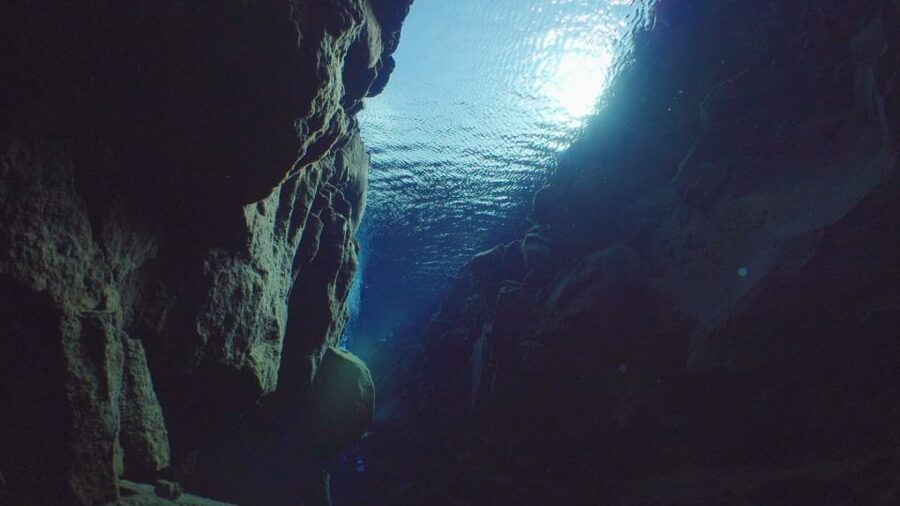 Silfra: Diving Between Tectonic Plates - Dry suits in near-freezing water: comfort tricks that actually help