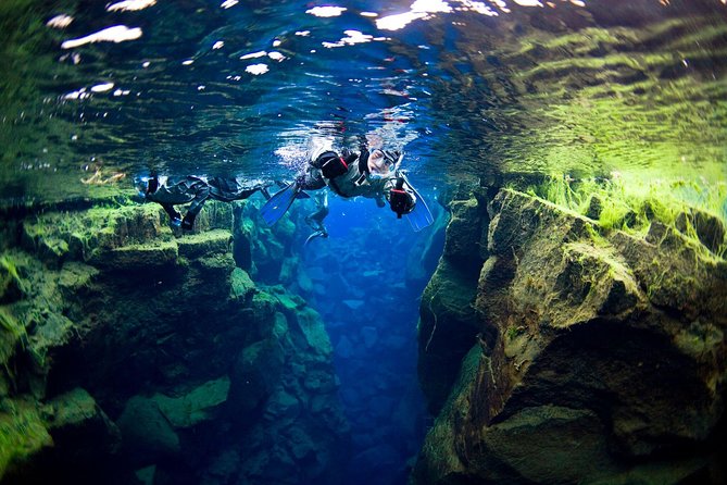 Silfra Fissure Snorkeling From Reykjavík - Free Underwater Photos - Gearing Up: Dry Suit Reality and How to Stay Warm