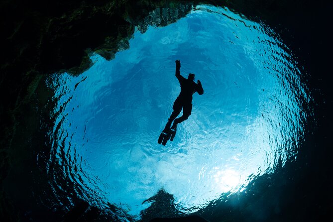 Silfra Snorkel - Between Continents - When Quality Matters - After the water: hot chocolate, snacks, and time to reset