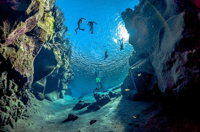 Silfra Snorkel - Between Continents - When Quality Matters - Who should book this Silfra snorkel (and who should skip it)