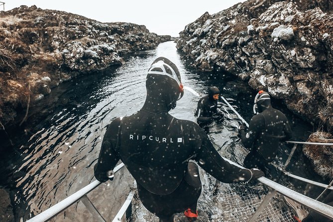 Silfra Wetsuit Snorkeling - Meet on Location | Free Photos - What to bring (and what to avoid) for real comfort