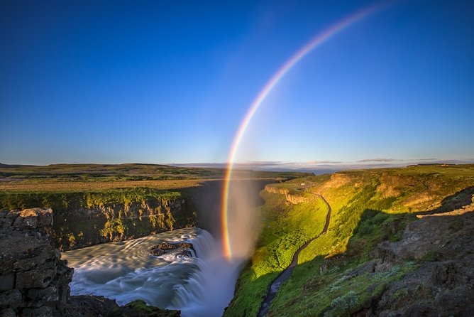 Small-Group Golden Circle, Blue Lagoon with Ticket & Kerid Crater - What this tour is really good at: avoiding Iceland logistics