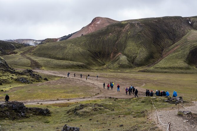 Small Group Landmannalaugar Hike and Hot Springs: Reykjavik/Hella - Summit Break and Lunch Time: A Breather That Doesn’t Feel Rushed