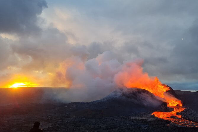 Small Group Volcano Hike with a Professional Geologist - Who should book this volcano hike (and who should skip it)