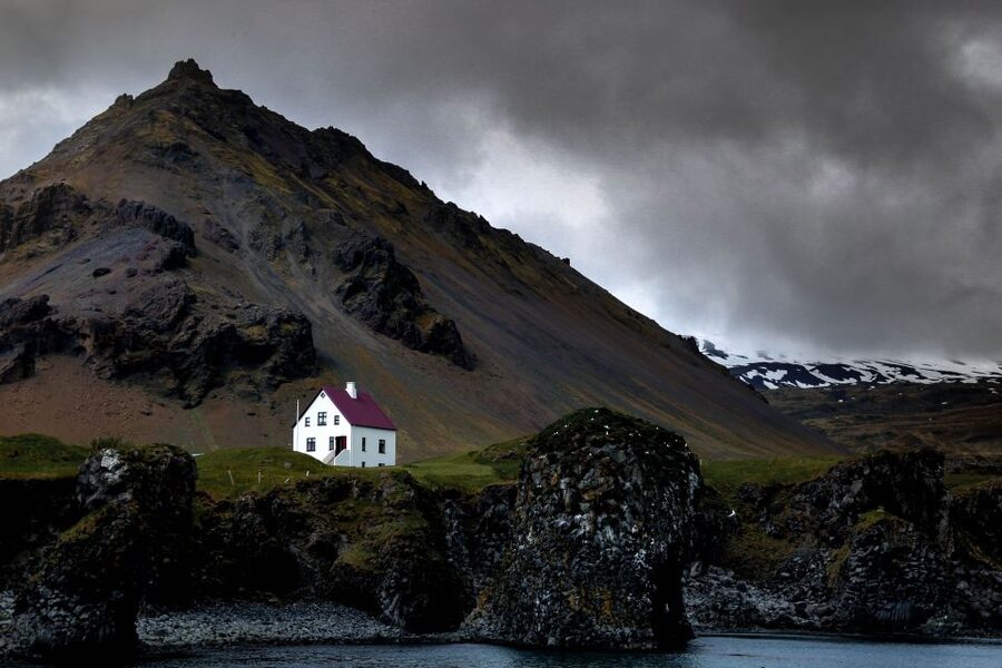 Snæfellsnes: Small-Group Hidden Treasures of The West Tour - Kirkjufell and the mirror lake: the final payoff