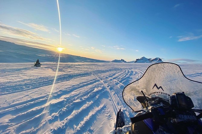 Snowmobiling Adventure on Langjokull Glacier from Gullfoss - Group Size Reality: What a Max of 50 Means for Your Experience