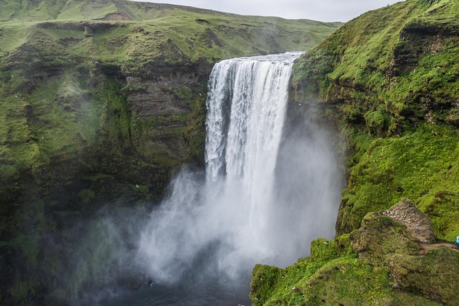 South Coast Highlights & DC-3 Plane Wreck Small-Group Tour - Skógafoss: The Waterfall That Gives You Both Power and Choices