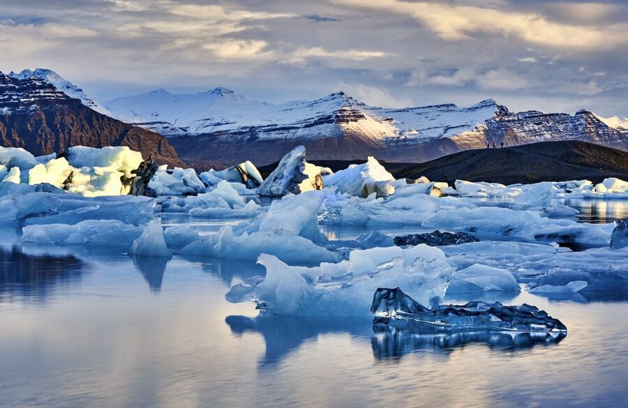 South Coast Iceland: 2-Day Blue Ice Cave & Jokulsarlon Tour - Jökulsárlón Glacier Lagoon and the Iceberg Rhythm