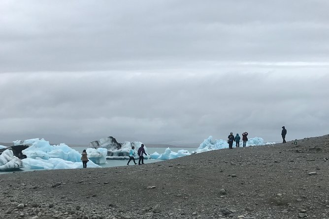 South Iceland and Glacier Lagoon: Jökulsárlón with Boat Tour - The 30-minute iceberg cruise: what you see and how to enjoy it