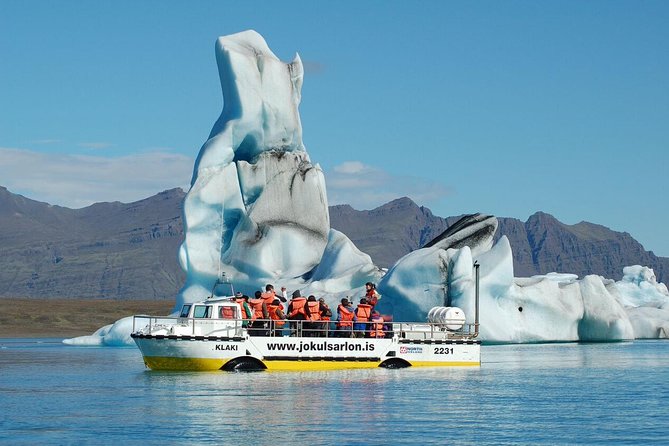 South Iceland and Glacier Lagoon: Jökulsárlón with Boat Tour - Guide quality and group size: how to make a long day feel smooth