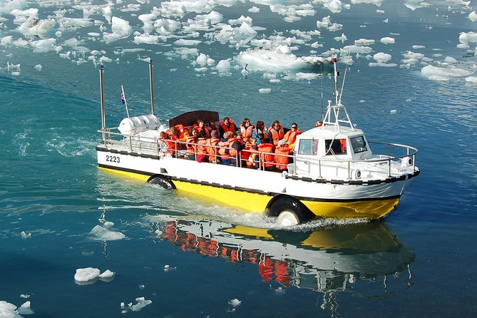 South Iceland and Glacier Lagoon: Jökulsárlón with Boat Tour - From BSÍ to the countryside: coach comfort and timing you can plan around
