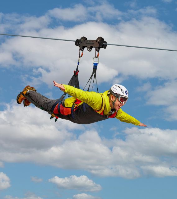 The Falcon : Superman ride with Mega Zipline Iceland - Getting to the meeting point near Reykjadalur Café (The Lodge)