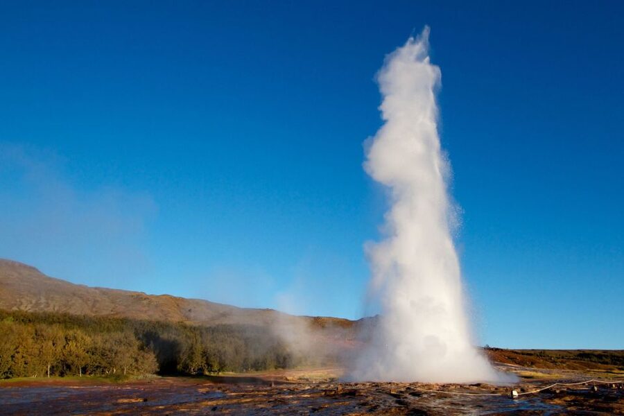 The Golden Circle & Hop On - Hop Off Combo Deal - Tips to make your day smoother in Iceland weather