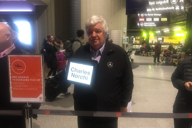 Transfer from Reykjavik - Private airport transfer to KEF Airport - The 45-minute ride: No detours, no extra passengers, just KEF