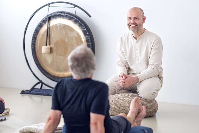 Transformative Breathwork Session with Andri - 1 Hour - Headset Guidance and Cozy Gear: Why This Setup Is Such a Big Deal
