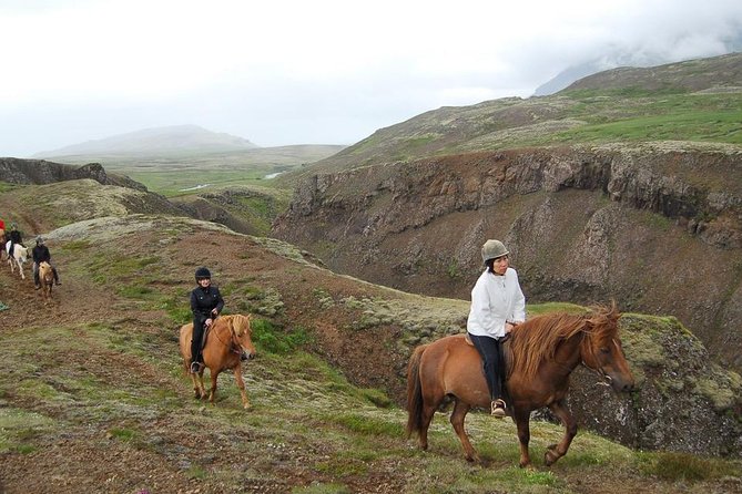 Viking Horse Riding and Golden Circle Tour from Reykjavik - Geysir and Strokkur: Hot Steam, Mud Pits, and the Photo Timing Challenge