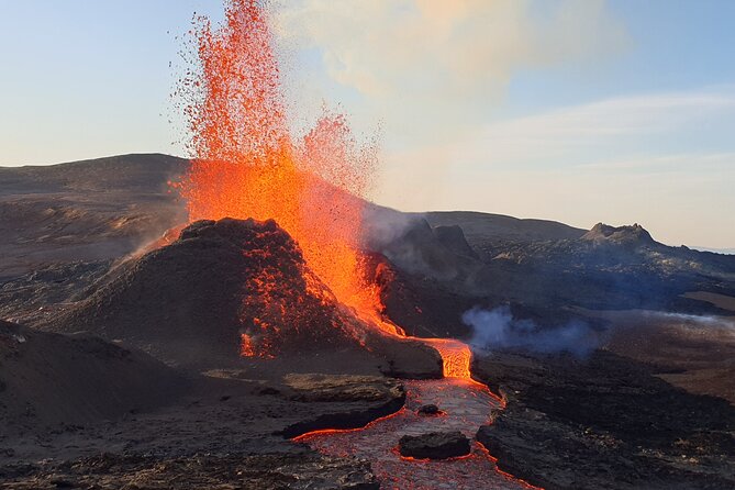 Volcano Hike and Grindavík Visit from Reykjavik - What to pack and wear for rain, wind, and steam