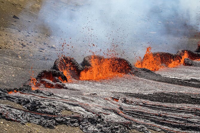 Volcano Hike & Northern Lights Combo Tour - Northern Lights Hunting in the Capital Region: Expect the Chase